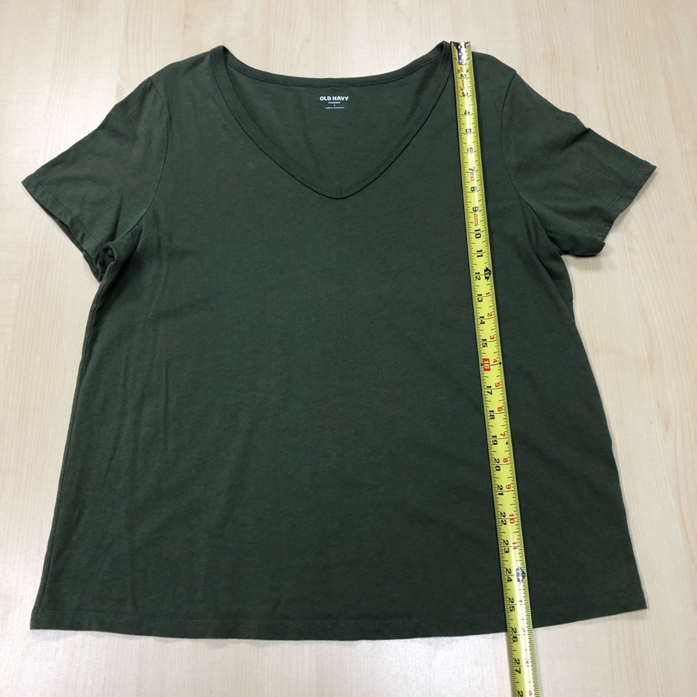 Women’s Old Navy Everywear Khaki Green Tee Shirt Size Large